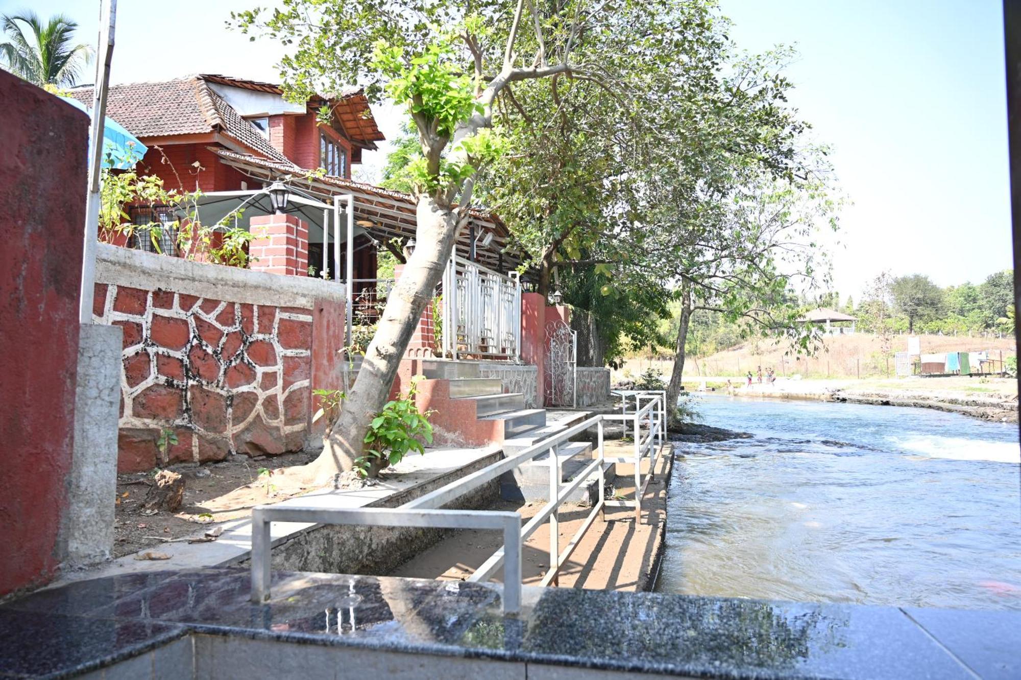 The Rippling Edge - River Front Property Karjat Exteriör bild